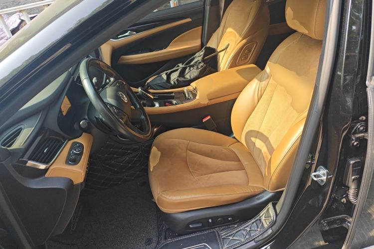 Used Buick LaCrosse 2018 28T Luxury Model Left Front Seat