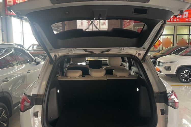 Used Wuling Xingguang S 2024 510 km Flagship Version Trunk