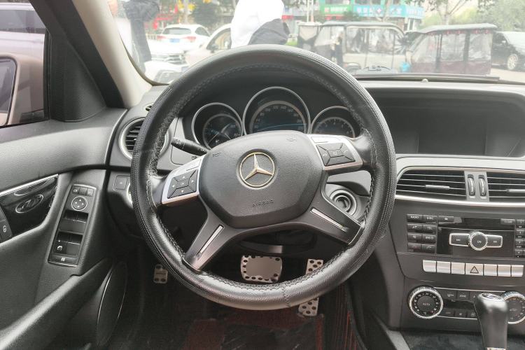 Used Mercedes-Benz C-Class 2010 C 180K Classic model