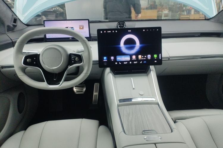 Used Hima Luxeed S7 2025 785 km Ultra
