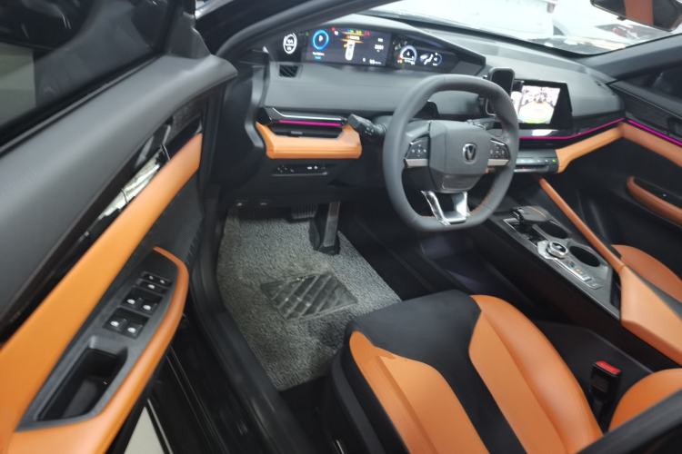 Used CHANGAN UNI-V 2023 1.5T Sport Edition Driver Seat