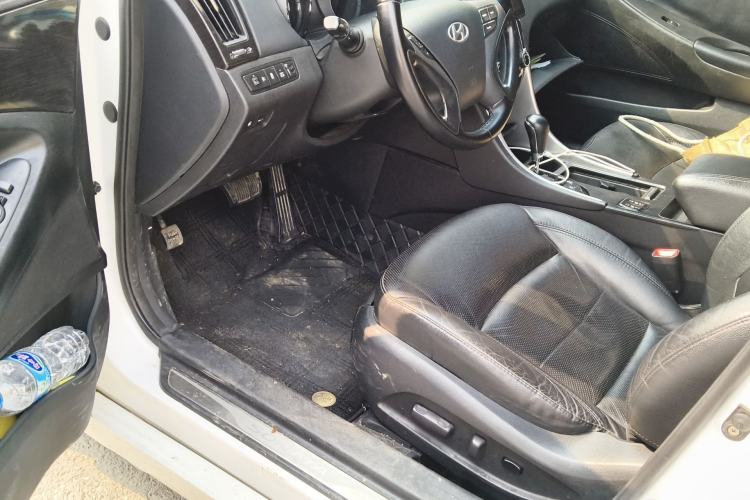 Used Hyundai Sonata 2013 2.0L Automatic Luxury Edition Driver Seat