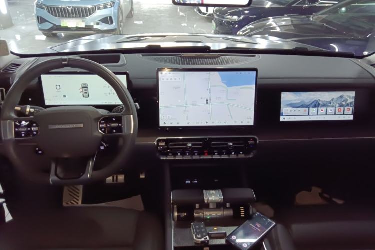 Used Brave warrior 917 2023 Range-Extended Base Model Center Console