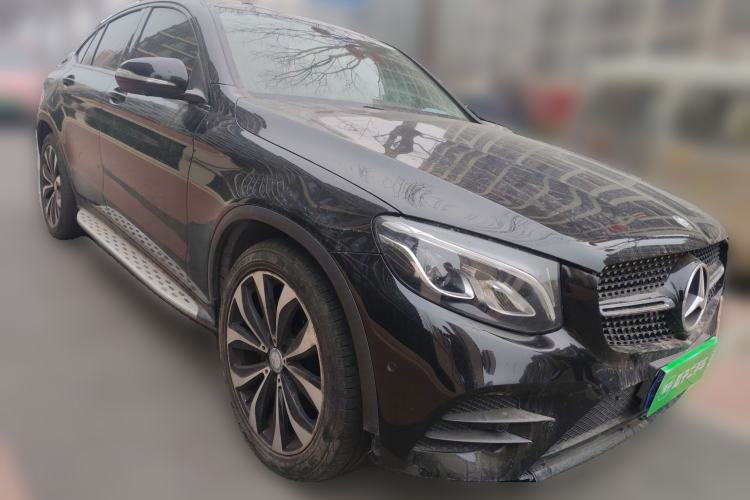 Used Mercedes-Benz GLC Coupe 2017 GLC 260 4MATIC Coupe SUV
