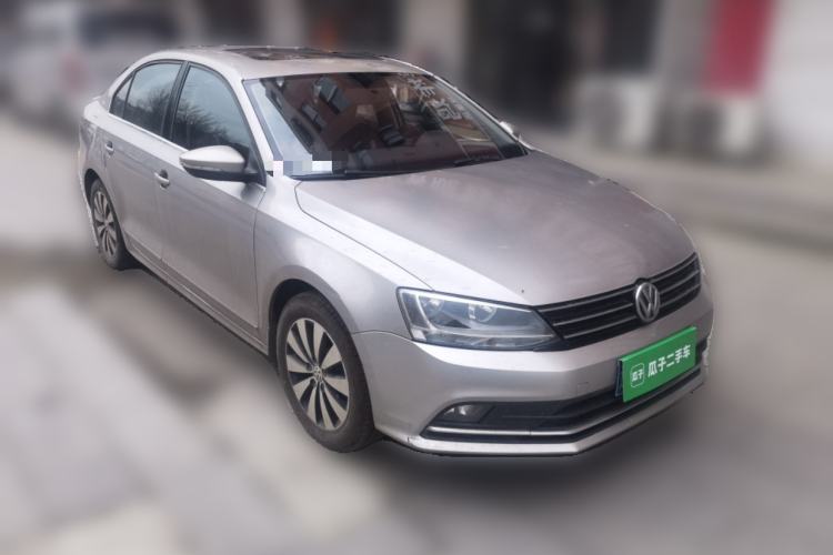 Used Volkswagen Sagitar 2017 1.6L Manual Comfort Model Front Right 45 Deg