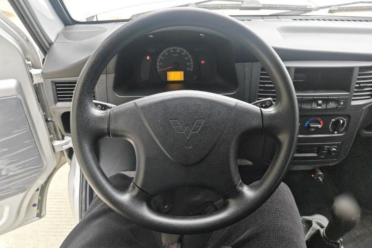 Used Wuling Zhiguang 2020 1.2L Practical Model China VI LSI
