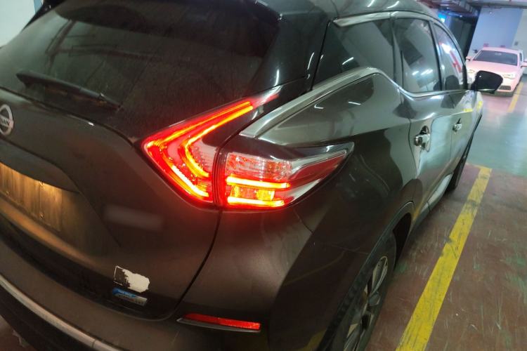 Used Nissan Murano 2019 2.5L XL Two-Wheel Drive Smart Connect Luxury Edition China VI Standard