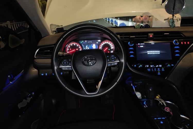 Used Toyota Camry 2019 2.0S FENGSHANG Version China VI Standard
