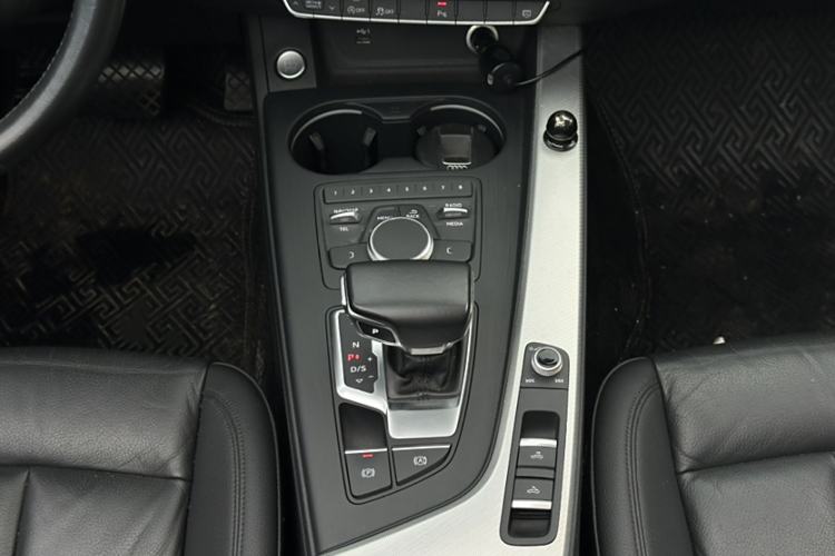 Used Audi A5 2020 Cabriolet 40 TFSI Fashion Edition China VI Emission Standard