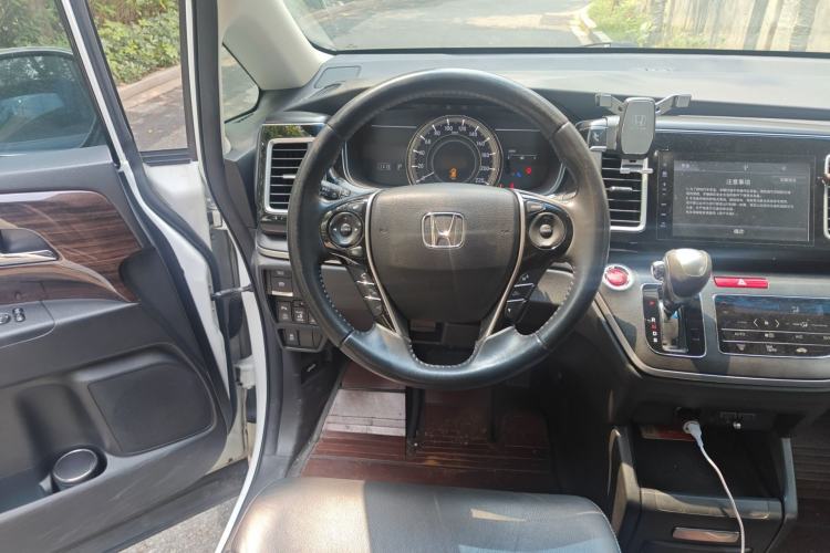 Used Honda Elysion 2016 2.4L Luxury Edition
