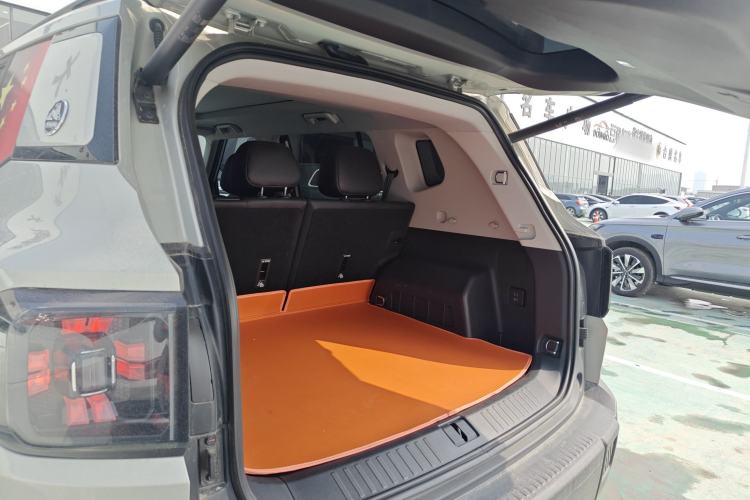 Used JETOUR Shanhai T1 2025 150 km Heading South Trunk