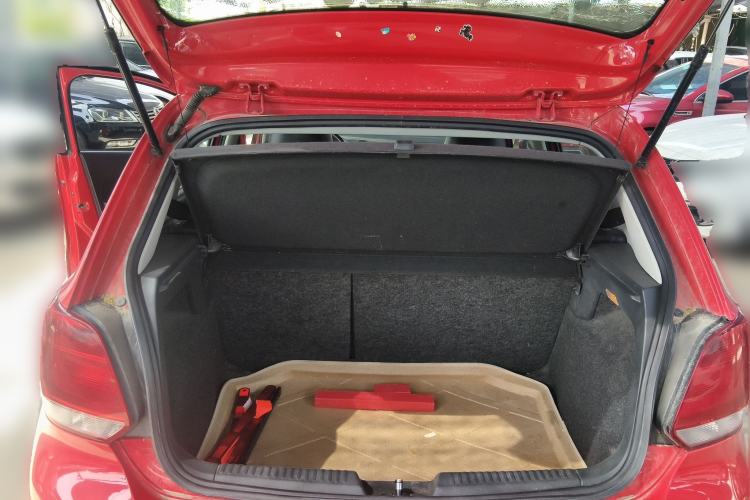 Used Volkswagen Polo 2011 1.6L Automatic ZhiKu Edition
