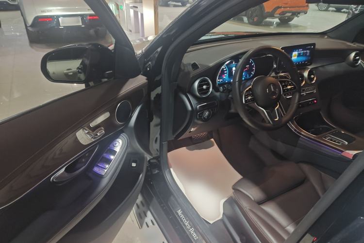 Used Mercedes-Benz GLC 2020 Facelift GLC 300 L 4MATIC Dynamic Edition
