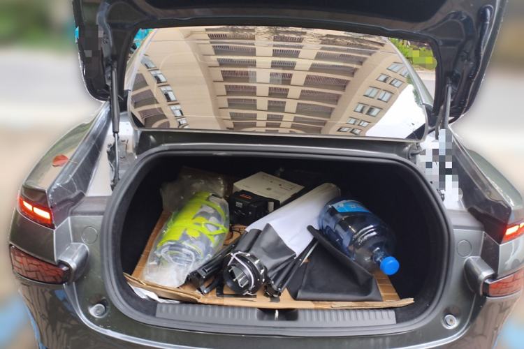 Used XPeng P7 2022 625E Trunk