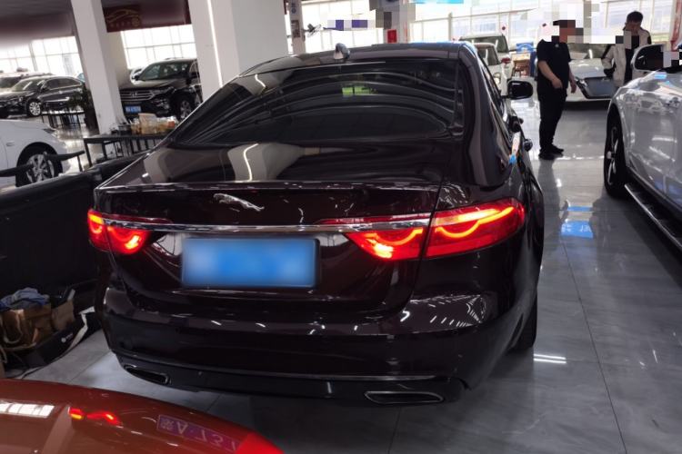 Used Jaguar XFL 2017 XFL 2.0T 200PS Windflower Edition