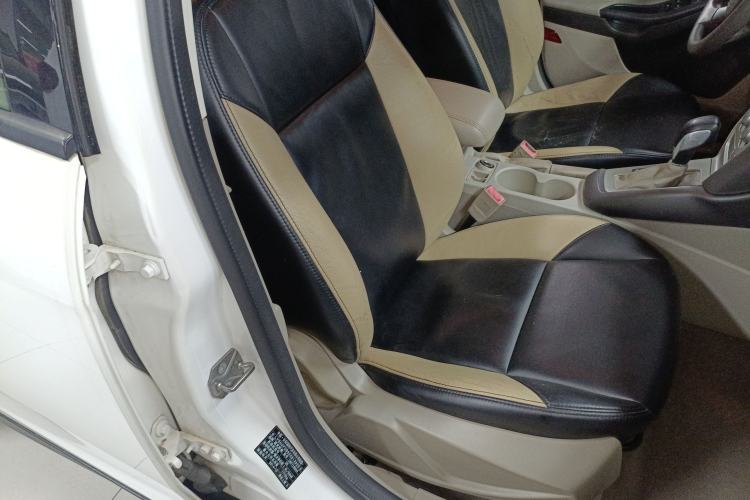 Used Ford Focus 2012 Sedan 1.6L Automatic Comfort Model