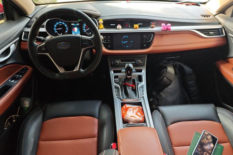 Used Geely Auto Vision S1 2018 1.5L CVT Fongchi Model Center Console