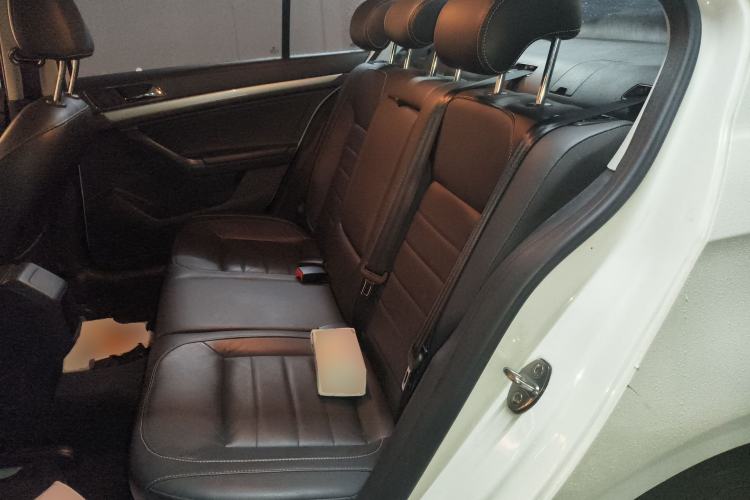 Used Volkswagen Lavida 2017 1.6L Automatic Comfort Edition
