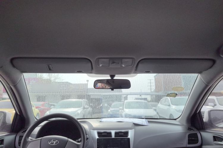 Used Hyundai Verna (older generation) 2014 1.4L Manual Smart GLS Trim Headliner