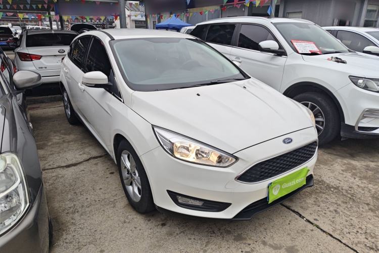 Used Ford Focus 2017 Hatchback 1.6L Automatic Comfort Plus SmartDrive Edition Front Right 45 Deg