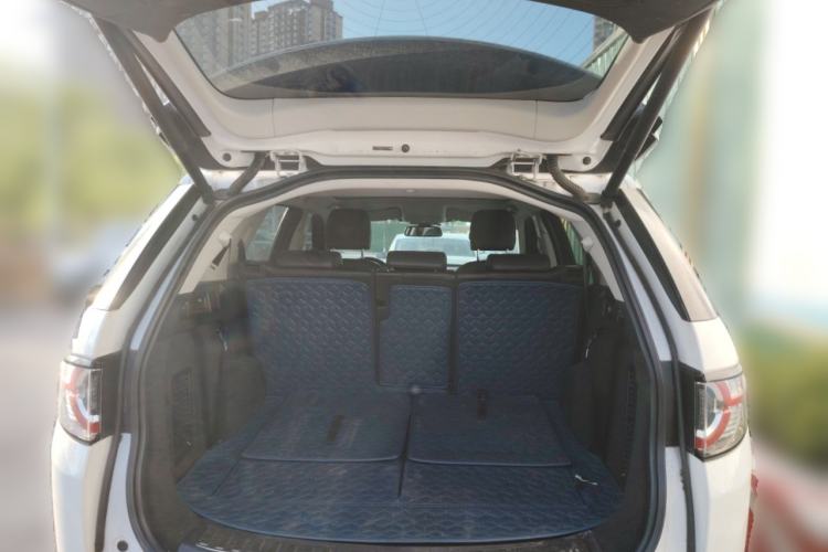 Used Land Rover Discovery Sport 2019 240 PS HSE Version China VI Standard Trunk