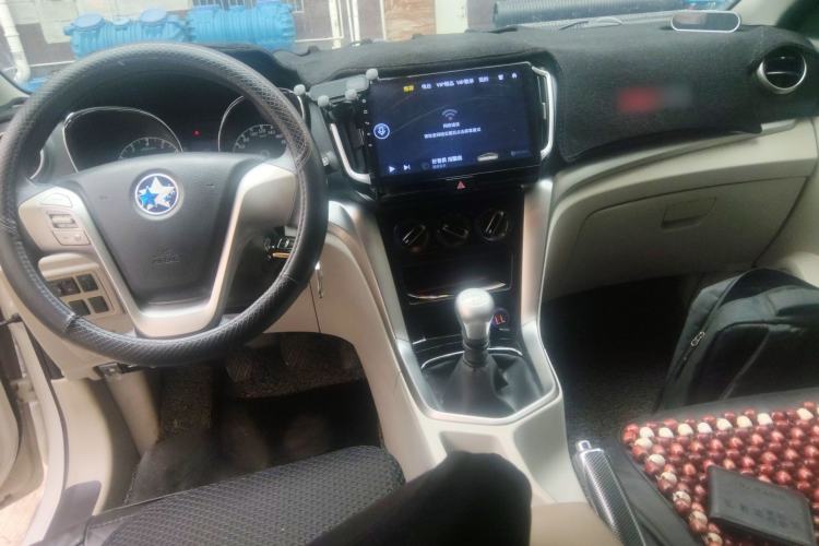 Used Venucia T70 2016 2.0L Manual RuiQu Version