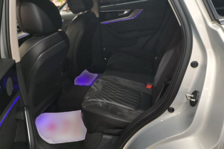 Used Hongqi HS5 2022 Facelifted Version 2.0T Smart Connect Flagship All-Wheel-Drive Edition
