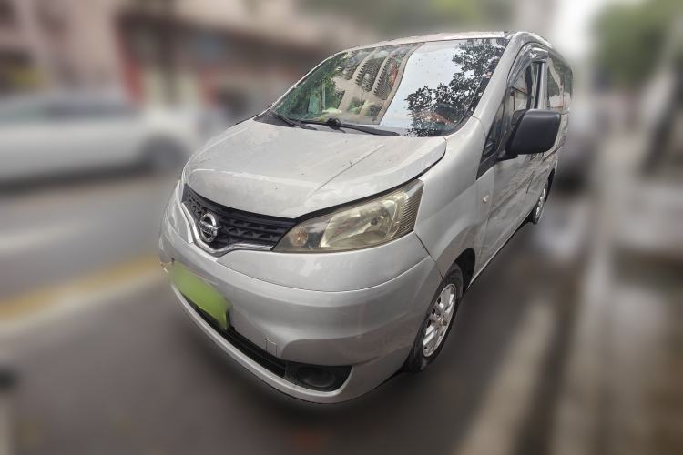 Used Nissan NV200 2012 1.6L 232 Seats Luxury Version