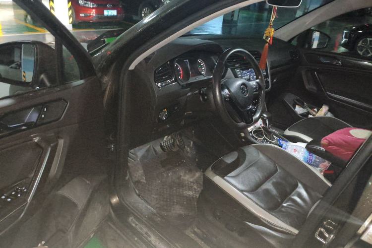 Used Volkswagen Tiguan L 2017 330TSI Automatic Two-Wheel Drive Luxury Edition
