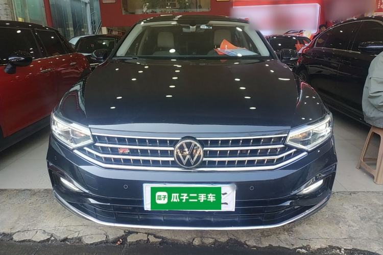 Used Volkswagen Magotan 2023 2 Million Units Limited Edition 330TSI DSG Leading Version