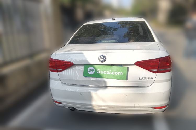 Used Volkswagen Lavida 2015 1.6L Automatic Comfort Edition
