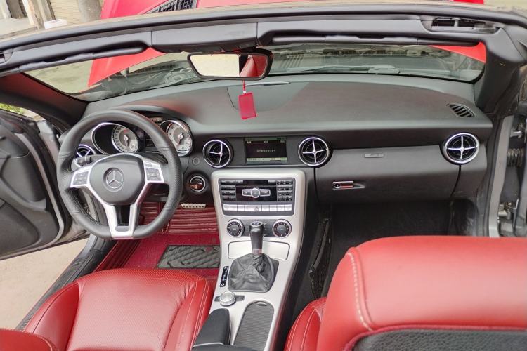 Used Mercedes-Benz SLK-Class 2011 SLK 200 Fashion Model
