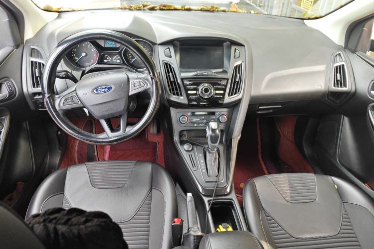 Used Ford Focus 2015 Sedan 1.6L Automatic Trend Model Center Console