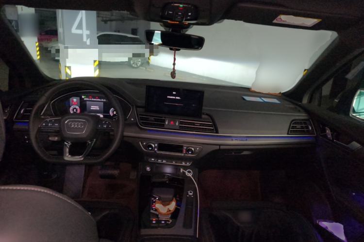 Used Audi Q5L 2025 Facelift 45th Anniversary Collector's Edition 40 TFSI Luxury Dynamic Version Center Console