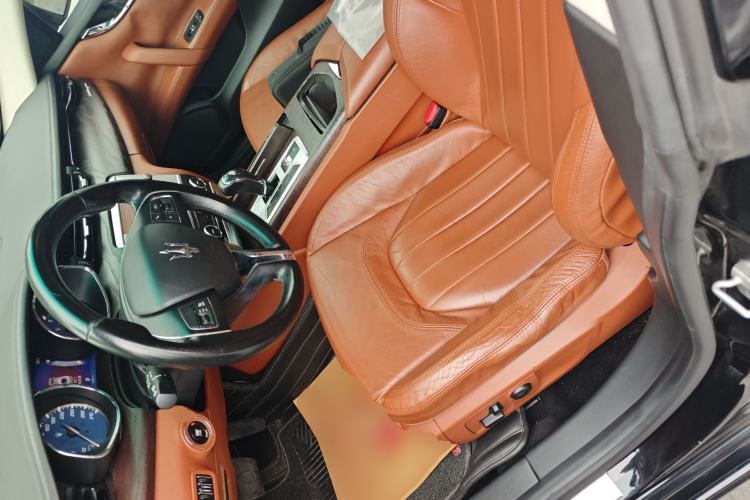 Used Maserati President 2013 3.0T Standard Model Left Front Seat