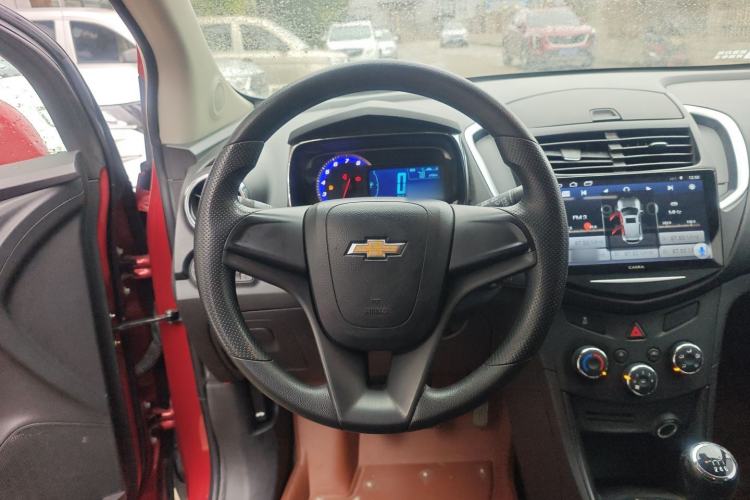 Used Chevrolet Trax 2016 1.4T Manual Two-Wheel Drive Comfort Version with Sunroof