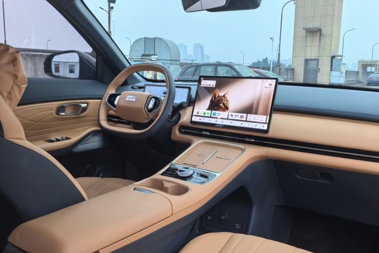 Used Geely Galaxy Xingjian 7 EM-i 2025 120km Exploration+ Version
