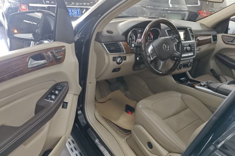 Used Mercedes-Benz M-Class 2015 ML 400 4MATIC Luxury Model