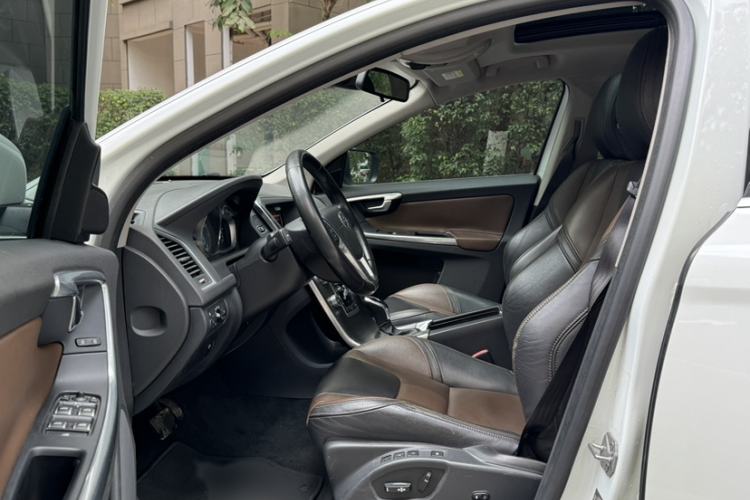 Used Volvo XC60 2016 T5 Smart Version
