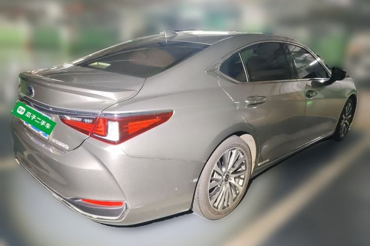 Used Lexus ES 2018 300h Premium Edition China V Standard
