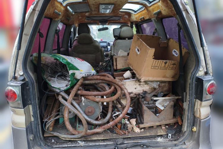 Used FORTHING Lingzhi 2016 M3 1.6L 7-Seater Luxury Model China IV Standard Trunk