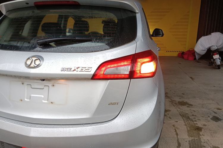 Used BAIC Senova X65 2015 2.0T Manual Elite Edition
