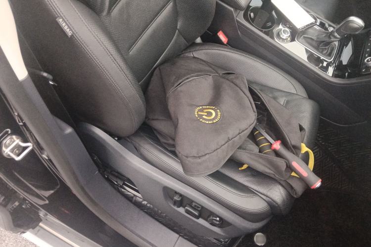 Used Volkswagen Touareg 2017 3.0 TSI Touareg Edition Right Front Seat