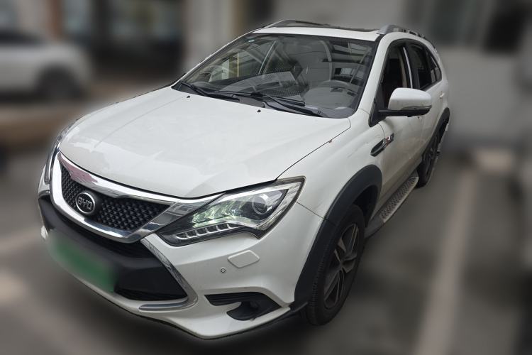Used BYD Tang New Energy 2015 2.0T Four-Wheel-Drive Flagship Model