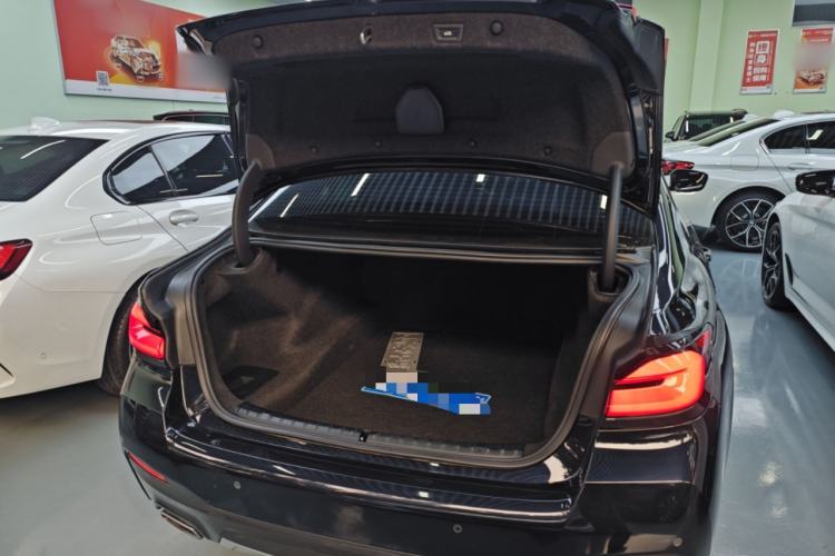 Used BMW 5 Series 2022 Restyled 525Li M Sport Package
