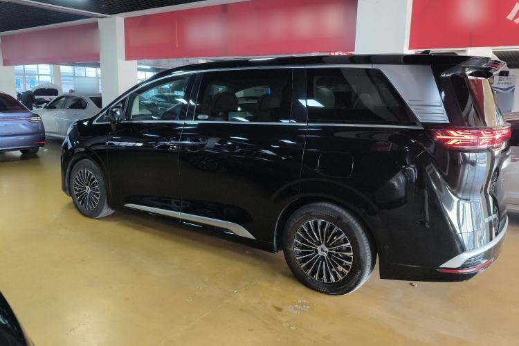 Used Denza D9 2024 EV 600 Four-Wheel-Drive Flagship Model