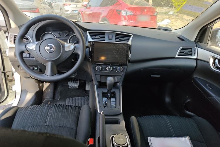 Used Nissan Sylphy 2024 Revised Version Classic 1.6XE CVT Comfort Edition Center Console