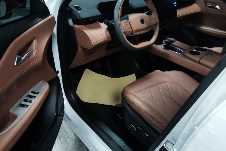 Used CHANGAN UNI-Z New Energy 2024 Blue Whale Smart Electric iDD 125km Excellence Model Driver Seat