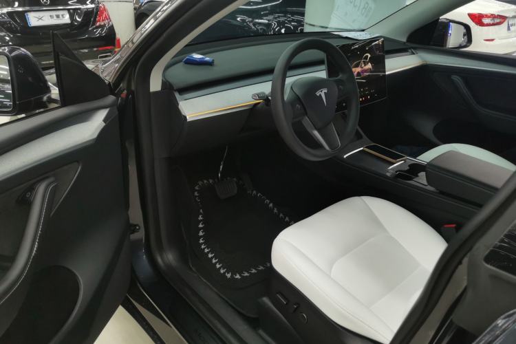 Used Tesla Model Y 2024 Rear-Wheel-Drive Version Driver Seat
