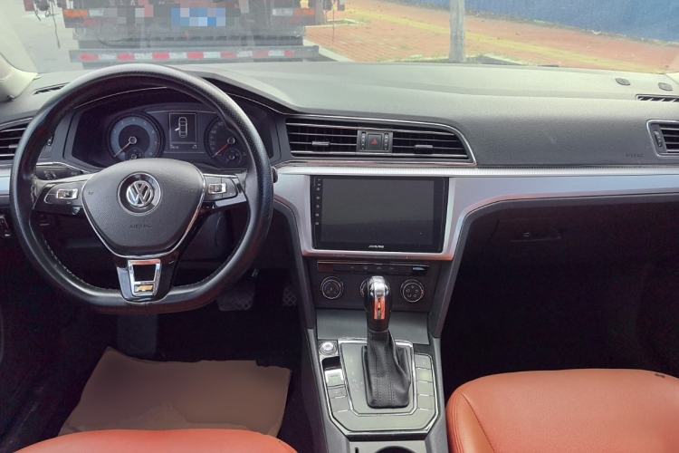 Used Volkswagen Lamando 2019 230TSI DSG Fashion Edition China VI